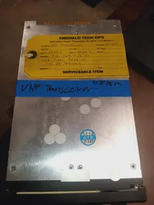 VHF COMMUNICATION TRANSCEIVER/ NAVIGATION RECEIVER